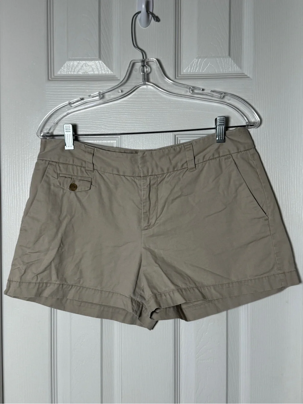 LOFT Ann Taylor Khaki Chino Shorts - Size 6